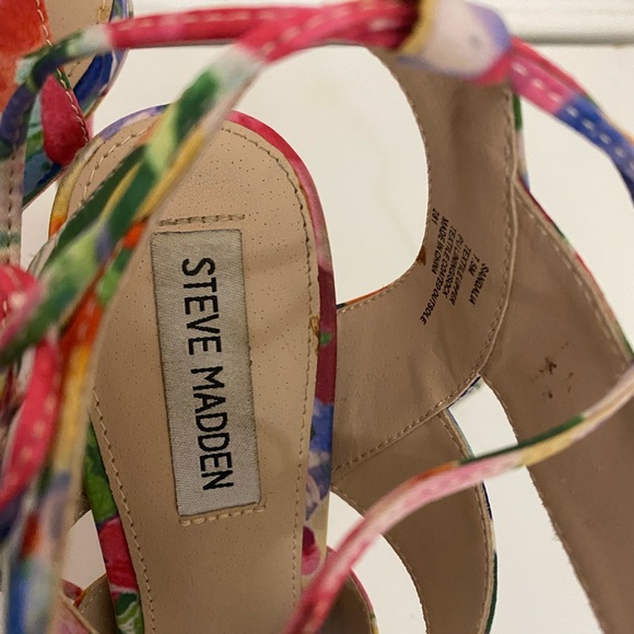 Steve Madden Sandalia Heels, Size 7.5 - Picture 2 of 5